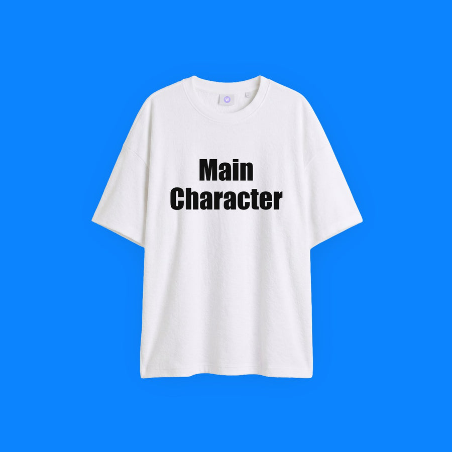 main character tee